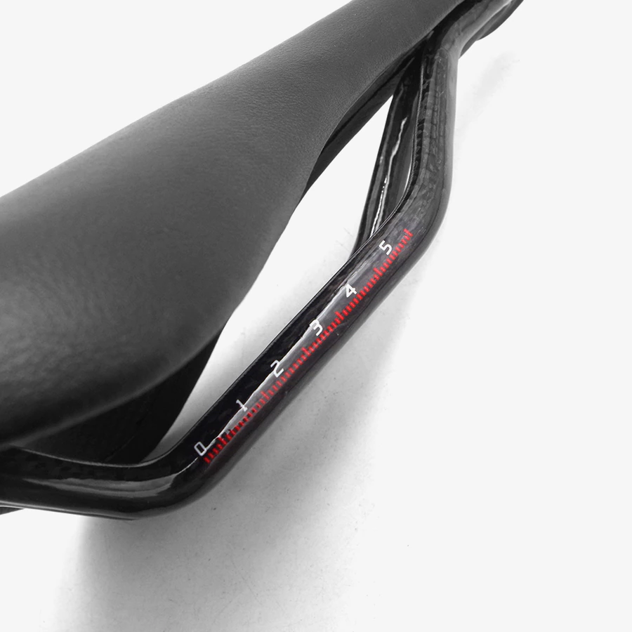 Sillin Carbono Ultraliviano 167g 154mm